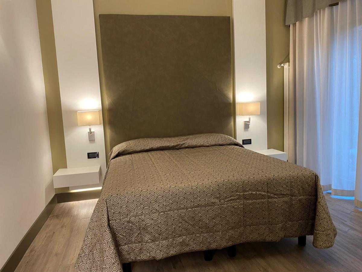 Hotel Giulietta Romeo Лацизе Екстер'єр фото
