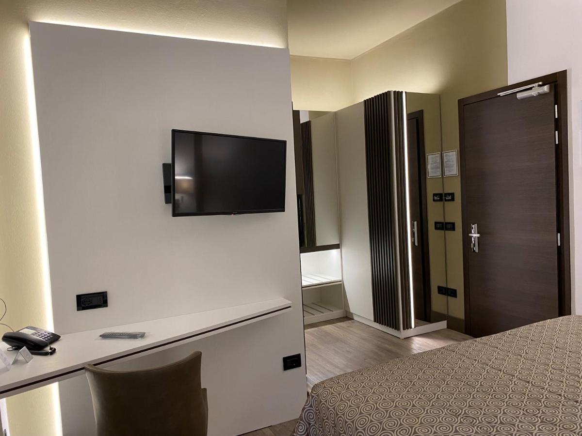 Hotel Giulietta Romeo Лацизе Екстер'єр фото