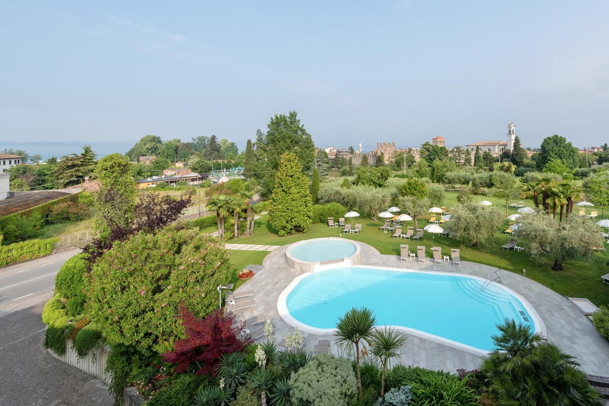 Hotel Giulietta Romeo Лацизе Екстер'єр фото