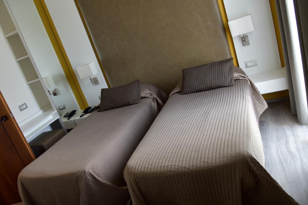 Hotel Giulietta Romeo Лацизе Екстер'єр фото
