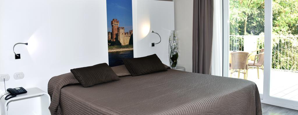 Hotel Giulietta Romeo Лацизе Екстер'єр фото