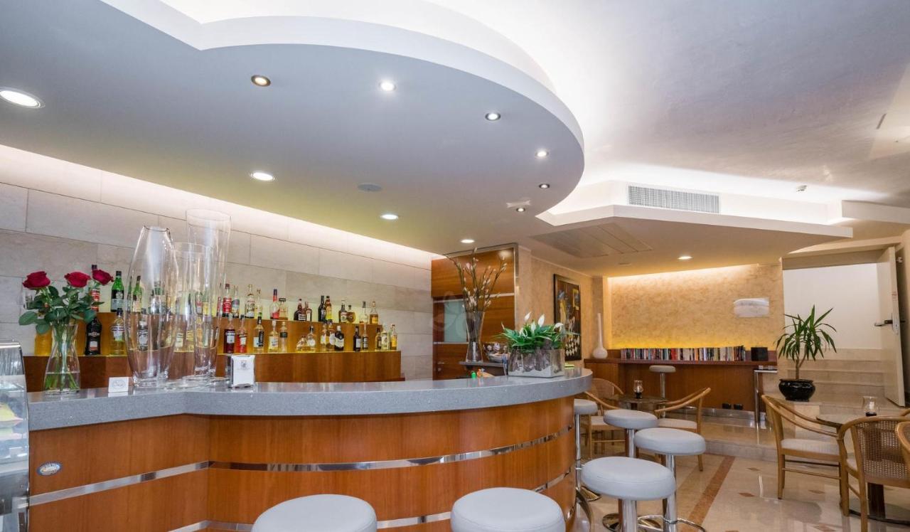 Hotel Giulietta Romeo Лацизе Екстер'єр фото
